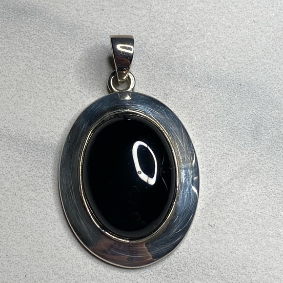 Black onyx oval sterling silver pendant necklace 925 - Picture 1 of 5